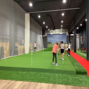 Disfruta del golf todo el...